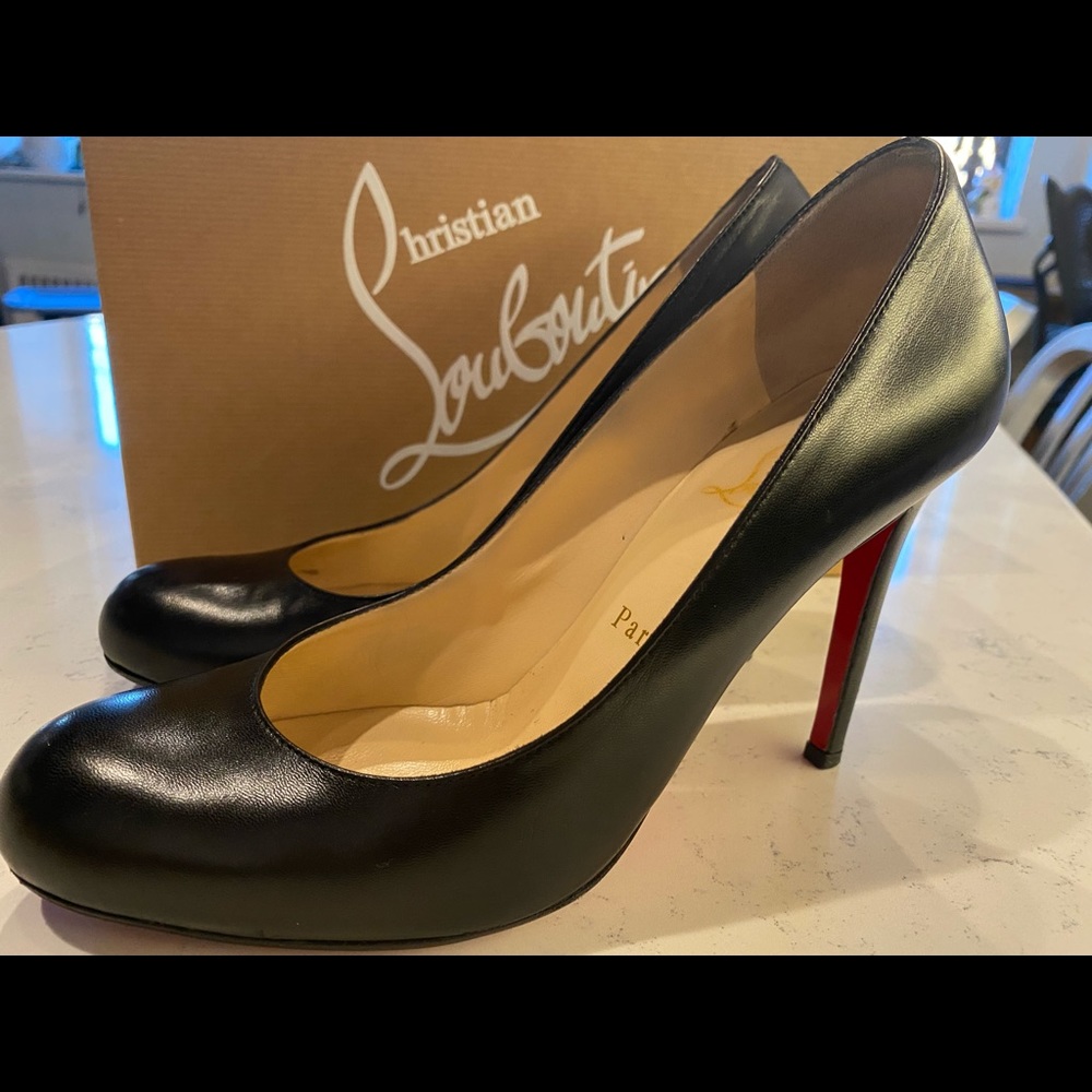 Christian Louboutin Simple Pump EU38